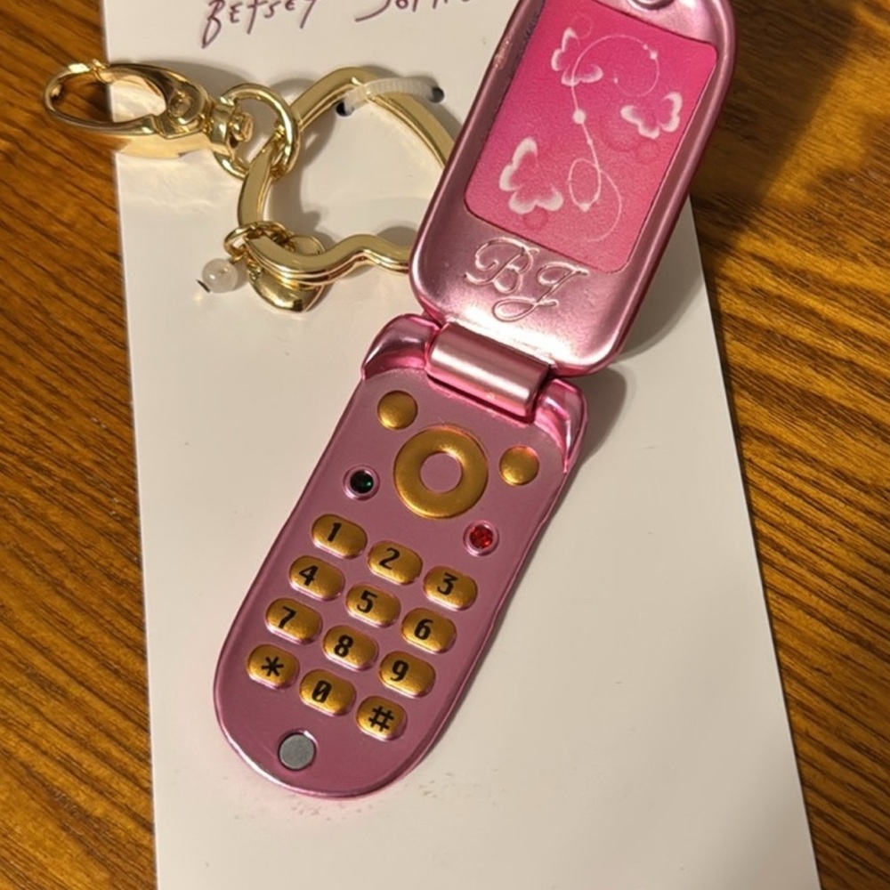 Betsey Johnson Pink and Gold Flip Phone bag Charm - Picture 2 of 4